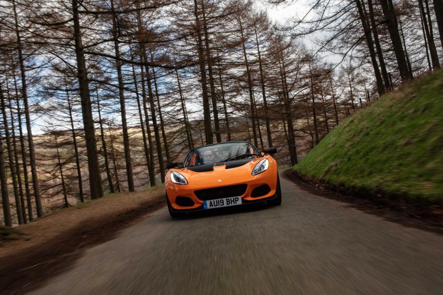  Lotus Elise Cup 250 2017 года  (UK) (фото 7 из 46)